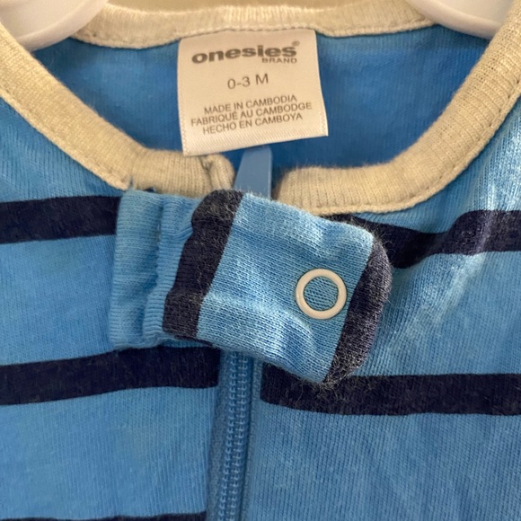 0-3 Month Onesie - Picture 2 of 3